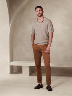 Tailored.  Performance.  Rapid Movement Chinos are built for everyday, designed to do more thanks to a high-stretch fabric that looks sophisticated, resist wrinkles, and is equally sturdy and soft.  High-Stretch, Wrinkle-Resistant.  Athletic Tapered Fit: Designed for those who like more room through the seat and thigh.  Mid rise, tapered leg.  13. 5" leg opening.  In-Conversion Cotton: Banana Republic has made a commitment to source in-conversion and organic cotton from a co-op of 1,500 farmers Buisness Casual, Mens Business Casual Outfits, Cocktail Attire, Mens Chinos, Business Casual Men, Business Casual Outfits, Bottom Clothes, Office Fashion, Chinos Pants