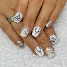 Christmas Nail Ideas Reindeer, Gel Nail Xmas Designs, Christmas Biab Nail Designs, Christmas No Chip Nails, White Christmas Tree Nails, Western Christmas Nails Acrylic, Christmas Country Nails, Western Christmas Nails Ideas, Biab Nails Christmas