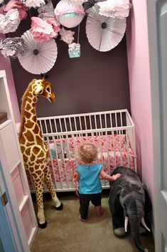 Tiny little closet room for toddler. I think this is brilliant. // paper & ink Shared Nursery, Small Baby Room, Fashion In Paris, Small Space Nursery, Tiny Closet, Small Nurseries