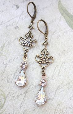 Long Filigree Earrings Vintage Glass Earrings Filigree Earrings, Bracelet Diy, Rhinestone Wedding, Diy Schmuck, Earrings Vintage, Glass Earrings, Vintage Jewellery, Bling Bling, Vintage Earrings