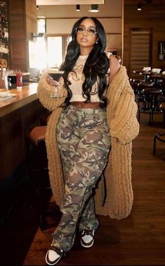 Fall Inspo Outfits 2024 Black Women, Fall Winery Outfits Casual, Jogger And Heels Outfits, Fall Outfit Inspo 2024 Comfy, Moving Out Outfit, Grocery Store Run Outfit, Winter Football Game Outfit Black Women, Brown Comfy Outfit, Brown Bodysuit Outfit Work