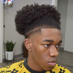 Front Taper Haircut Black Men, Afro Taper Fade Black Men, African Hair Cut, Afro Hair Fade, Temp Fade Haircut, Taper Fade Curly Hair