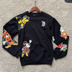 Brand New With Tag - Shopdisney Disney Rare Black Mickey And Friends Halloween Sweater Pullover Sold Out, Super Cute Rare Design, My Favorite With The Mickey Jack O Lantern Size Xs - Smoke Free Pet Free Home Disney Cardigan, Disney Sweaters, Halloween Sweater, Halloween Time, Disney Halloween, Sweater Pullover, Mickey And Friends, Embroidery Ideas, Jack O Lantern