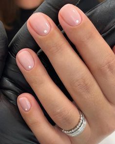 Cute April Nails, Nails Of 2023, Minimalistic Nails, Natural Nails Manicure, April Nails, Nail Goals, Subtle Nails, Casual Nails, Blush Nails