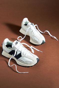 New Balance 327, Shoe Inspo, Swag Shoes, New Balance Shoes, Trendy Shoes, Sneakers Shoes, White Sneakers, Cute Shoes, Look Fashion