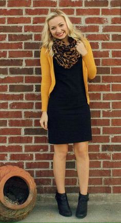 Wfh Style, Little Black Dress Outfit, Maxi Vestidos, Rok Outfit, Mustard Cardigan, Boots Outfits, Work Chic, Yellow Cardigan, Black Dress Outfits