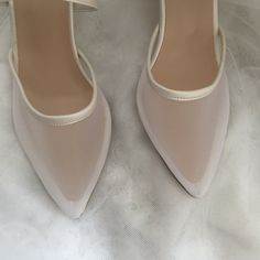 5cm , 6cm ,7cm ,8cm 9cm and 10cm heel length options Ivory or white color options These shoes will look great on you along with your wedding dress at your wedding. Everyone's eyes will be on you. Wedding Slingback Pumps With 4-inch Heel, Wedding Slingback Pumps With 4-inch Pointed Heel, Chic Bridesmaid Wedding Shoes With Low Heel, Low Heel Wedding Shoes With Padded Heel, White Kitten Heels For Party With Low Heel, Chic Closed Toe Bridesmaid Wedding Shoes, White Low Heel Kitten Heels For Party, White Kitten Heels With Heel Strap For Party, White Kitten Heels With 4-inch Heel For Formal Occasions