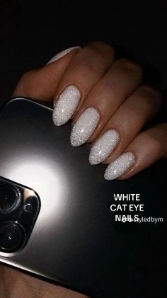 New Years Nails Solid Color, White Glitter Manicure, White Reflective Nails, New Years Nails White And Glitter, White Silver Sparkle Nails, Happy New Years Nails, Nails Inspiration New Year, New Years Nails Natural