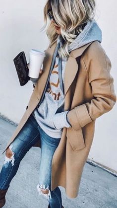 Trendy Winter Fashion, Walking Down The Street, Clothes Winter, Winter Trends, Casual Chic Style, Autumn Outfit