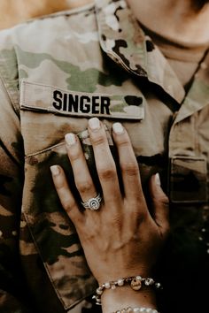 Marine Corp Engagement Photos, Cute Army Couple Pictures, Air Force Engagement Pictures, Marine Engagement Pictures, Soldier And Girlfriend Pictures, Military Couple Photoshoot, Military Wedding Photos, Army Wedding Pictures