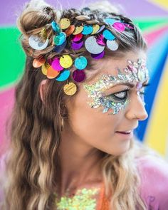 Rave Hair, Festival Glitter, Mardi Gras Costumes, Festival Inspiration, Festival Hair, Festival Makeup, Crazy Hair Days, Glitter Hair