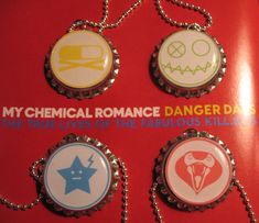 Bottle cap necklaces..... so cute! Mcr Necklace, Bottle Cap Pins, Band Pins, Fabulous Killjoys, Crown Bottle, Danger Days, Bottle Cap Necklace, I Love Mcr, Bottle Cap Crafts