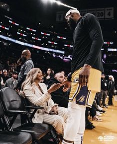 Lebron James And Wife, Lebron James Family, Basketball Couples, Basketball Wives, Basketball Photography, Sports Celebrities, Love Cover, Black Love Couples