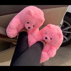 Cute Fluffy Slippers With Round Toe, Pink Fluffy Slippers For Winter, Fluffy Pink Slippers For Winter, Pink Fluffy Winter Slippers, Fluffy Pink Winter Slippers, Comfortable Fluffy Pink Slippers, Comfortable Pink Fluffy Slippers, Pink Fluffy Slippers Casual Style, Pink Fluffy Casual Slippers