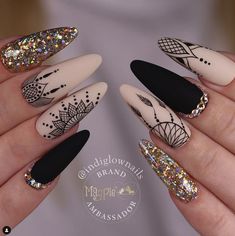 Lace Nail Design, Indian Nails, Quick Nail Art, Diy Acrylic Nails, Stiletto Nails Designs