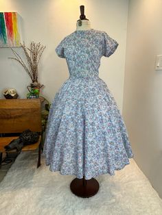 1950s Style Fit And Flare A-line Vintage Dress, Fashion 1950s Style, 1950s Style Summer Vintage Dress With V-neck, Vibrant Fabric, 1950s Sleeveless Floral Print Dress, 1950s Blue Cotton Dress, 1950s Floral Print A-line Dresses, 1960s Dresses, Rainbow Dress