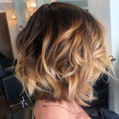 31 Short Hair Looks To Show Your Stylist, Brown And Blonde Balayage Short Hair, Wavy Balayage, Hair Bobs, Balayage Ideas, Popular Short Haircuts, Balayage Bob, Balayage Technique