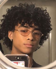 Twitter Black Curly Hair, Curly Hair Inspiration, Curly Hair Cuts, Hair Photo, Short Curly Hair