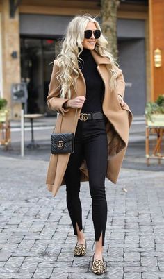 40 Best Autumn Winter Fashion Trends For 2019 - List Inspire. #womenfashion #fashionidea #fashioninspiration #womenoutfit Mode Over 50, Vinter Mode Outfits, Winter Fashion Trends, Fashion Blogger Outfit, Blogger Outfits, Casual Outfit Inspiration, Causal Outfits