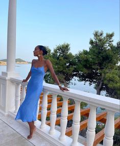 Jasmin Tookes, Soft Feminine Outfits, Dress For Petite Women, Simple Prom Dress, Grad Dresses, Feminine Outfit, How To Pose, Prom Dresses Short, Custom Dresses