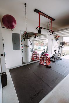 the gym is clean and ready for people to use it as an exercise center,