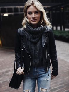 pinterest | @Savmerceadez Moto Jacket Outfit, Black Leather Jacket Outfit, Trendy Party Outfits, Jacket Outfit Women, Casual Party Outfit, Black Leather Moto Jacket, Mode Boho, Leather Jacket Outfits, Cute Spring Outfits