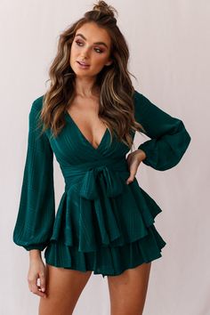 Maddox Fit & Flare Long Sleeve Romper Forest Green by Selfie Leslie Graduation Ootd, Freakum Dress, Silvester Outfit, Halter Dress Short, Selfie Leslie, Pastel Outfit, Flare Long Sleeve, Feminine Chic, Floral Print Rompers