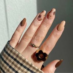 Cute Nail Designs For Fall, Trendy Fall Nail Designs, Acrylic Nails Fall, Acrylic Nails Stiletto, Brown Acrylic Nails, Round Nails, Nail Salons, Fake Nail