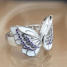 Purple And White Butterfly Ring Costume Jewelry New With Tags Fashion Rings Silver, Birthday Gift Ring, Purple Gems, Butterfly Party, Womens Rings Fashion, Beautiful Diamond Rings, Colorful Butterfly, Butterfly Ring, Purple Rhinestone