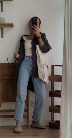 Boston Outfits, Stile Blair Waldorf, Adrette Outfits, Birkenstock Outfit, Fest Outfits, Skandinavian Fashion, Neue Outfits, Looks Street Style, Winter Trends