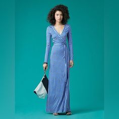 Diane Von Furstenberg Julian Gingham Wrap Maxi Dress In Cossier Kleie Blue. New With Tags Wrap Dress Silk-Jersey Ties At Waist Slightly Stretchy Fabric Mid-Weight Fabric Dry Clean Imported 100% Silk Dvf Wrap Dress Outfit, Dress Construction, Wrap Dress Outfit, Diane Von Furstenberg Wrap Dress, Dvf Wrap Dress, Hijabista Fashion, Wrap Dress Styles, Wrap Dress Pattern, Boutique Maxi Dresses