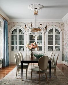 Tori Rubinson, Bubble Chandelier, Glass Bubble, Beautiful Dining Rooms, New Interior Design, Simple Room, Modern Glam, Interior Photography, Globe Pendant