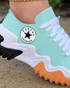 Sneakers Patterns, Shoes Outfit Fashion, Fresh Shoes, Cute Sneakers, Girly Shoes, Peep Toe Sandals, All About Shoes, Fabulous Shoes, Round Toe Heels