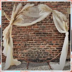 Winter Wedding Arch - Get all your supplies met with just one simple click to visit. Do It TODAY! Wedding Arch Pampas, Wedding Arch Circle, Winter Wedding Arch, Gate Arch, Simple Wedding Arch, Backdrop Easy, Moon Arch, Round Wedding Arch, Fall Wedding Arches