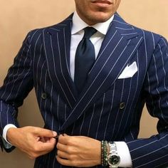 Another Blue...I love it Blue Striped Suit, Business Casual Coat, Men With Street Style, Navy Blue Suit, Tuxedo Blazer, Tuxedo Wedding, Pinstripe Suit