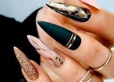 Classy Black Nails, Stilleto Nails Designs, Black Acrylic Nails, Her Nails, Makijaż Smokey Eye, Black Nail, Hot Nails