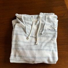 Surf Style Hoodie/ Coverup - New With Tags - Super Soft And Breathable - Size L Comfy White Hoodie For Loungewear, White Comfy Hoodie Top, Comfy White Hoodie Top, White Athleisure Top With Kangaroo Pocket, White Comfy Hooded Top, Comfy White Hooded Top, Cozy White Hoodie Top, White Comfortable Spring Hoodie, Surf Sweatshirt