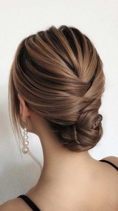 Sanggul Modern, Wedding Hair Up, Easy Updo Hairstyles, Homecoming Hairstyles Updos, Low Bun, Penteado Cabelo Curto, Wedding Garter, Party Hairstyles, Down Hairstyles