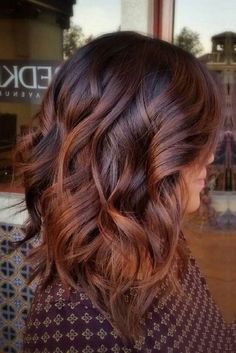 Gorgeous fall hair color for brunettes ideas (45) Women’s Hair 2023 Fall, Hey Beautiful, Wavy Bob, Fall Hair Color For Brunettes, Hair Styles 2017, Trendy Nail, Short Hair Color