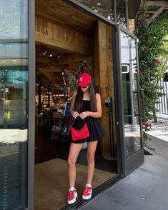 made you look♥️ Red Ootd Aesthetic, Red Outfit Summer, Red Adidas Outfit, Fotos Outfits, Red Outfit Ideas, Moda Aesthetic, Ny Outfits, European Summer Outfits, Under The Knife