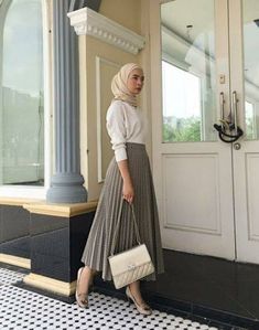 Hijab Formal Outfit, Hijab Formal, Hijabi Mode, Style Hijab Simple, Rok Outfit, Hijab Look