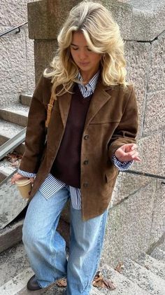 Brown Suede Jacket Outfit, Suede Jacket Outfit, Ballet Flats Outfit, Suede Jacket Women, Vintage Suede Jacket, Suede Blazer, Bear Outfits, Single Breasted Coat, Faux Suede Jacket