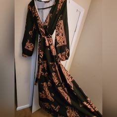 Never Worn Black Bohemian Maxi Dress For Party, Black Bohemian Maxi Dress For Evening, Black Bohemian Evening Maxi Dress, Black Maxi Dress For Date Night In Fall, Black Maxi Dress For Fall Date Night, Black Bohemian Maxi Dress For Night Out, Black Floral Print Maxi Dress For Night Out, Black V-neck Maxi Dress For Going Out, Zara Satin Dress