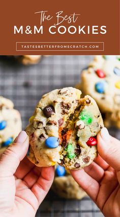 Classic M&M cookies with a soft and chewy texture, decorated with colorful candies, an easy and fun recipe. Best M&m Cookie Recipe, Chocolate Chip M M Cookies, M M Cookies, Frozen Cookies, Fool Proof Recipes, Cookies Recipes