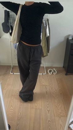 Wide Joggers Outfit, Cophengan Style, Uni Outfits, Mode Inspo, 가을 패션, Basic Outfits, Dream Clothes