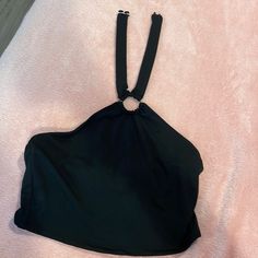 (Xs) New Never Worn Garage Tops, Top Halter, Black Crop Top, Tops Black, Halter Crop Top, Black Crop, Black Crop Tops, Halter Neck, Halter Top