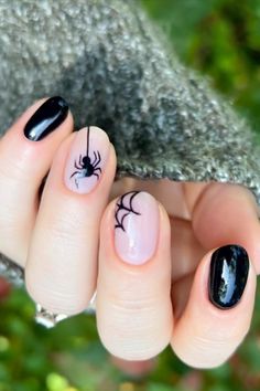 You'll find 40 classy and spooky Halloween nail art designs here. Check out these cute and creepy nails ideas for 2024. They include almond shape, square, short and French acrylic nails inspirations. Also, you'll find Halloween simple and subtle nail stickers, wraps, stamping, charms, gel, polish and foil ideas. Check out these unique Halloween nails color ideas, including black and white, pumpkin orange, pink, bloody red and glitter. Get inspiration from these easy Halloween nail art colors. Halloween Short Gel Nail Designs, Halloween Nails Trend 2024, Halloween Nails Simple Square, Halloween Nails Red Black, Halloween Nails Burgundy, Simple Halloween Gel Nails Short, Gel Nails Ideas Halloween, Halloween Nail Designs For Short Nails, Simple Short Halloween Nail Designs