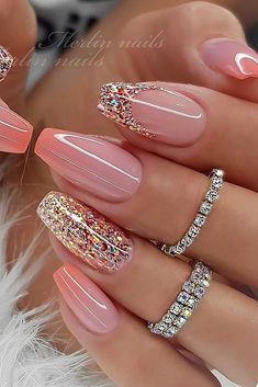 Spring Nails 2023 Metallic, Pink Metallic Ombre Nails, Nails In Style Now, Short Coffin Shape Nails Designs Glitter, Classy Spring Nails 2023, Fake Nails With Gems, Classy Spring Nails Square, Trending Nails For 2023, Nails Design January