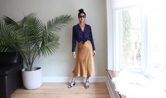 Luxurious, opulent, sumptuous, lavish, classy - these are just some of the words that come to mind when I think about slip skirts. Find out how to style them here. Slip Skirt Outfit Summer, Diy Wrap Dress, Skirt Outfit Summer