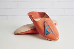 Moroccan Leather Slippers Moroccan Slippers, Babouche Slippers, Laptop Tote Bag, Moroccan Leather, The Perfect Girl, Vegan Leather Bag, Leather Slippers, Drawstring Pouch, Goat Leather